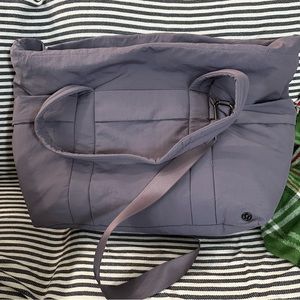Lululemon tote purple
